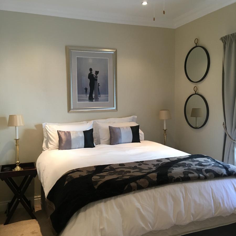 Vair'S Place Guest House In Sandton Paulshof - Apartment, Lux Suites & Spa Joanesburgo Exterior foto