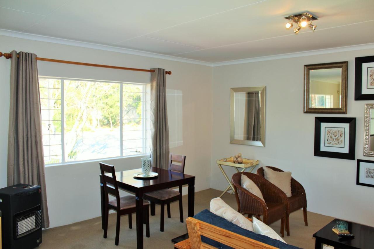 Vair'S Place Guest House In Sandton Paulshof - Apartment, Lux Suites & Spa Joanesburgo Exterior foto
